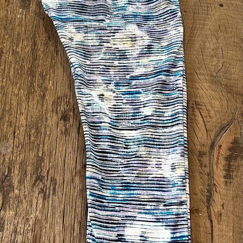 Lululemon women’s Multicolor Striped Bottoms